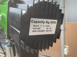 wciagnik 2000kg rwm.JPEG